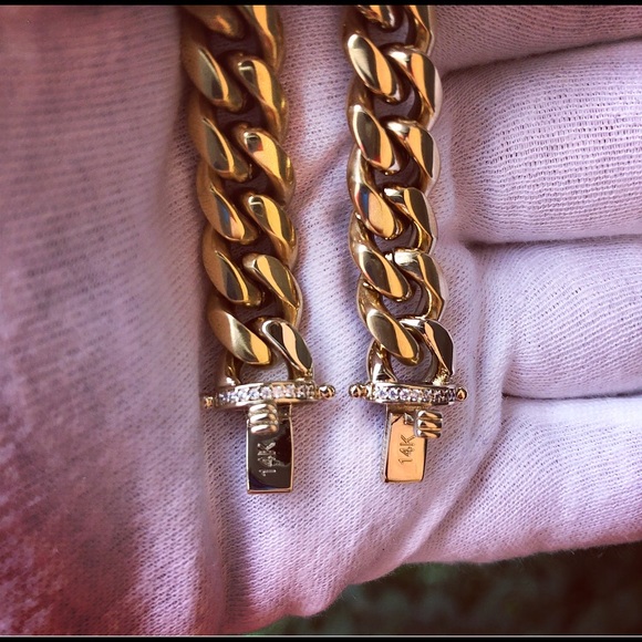 💎 14k Gold Coated Diamond Cuban Link Bracelet💎 - Picture 5 of 8
